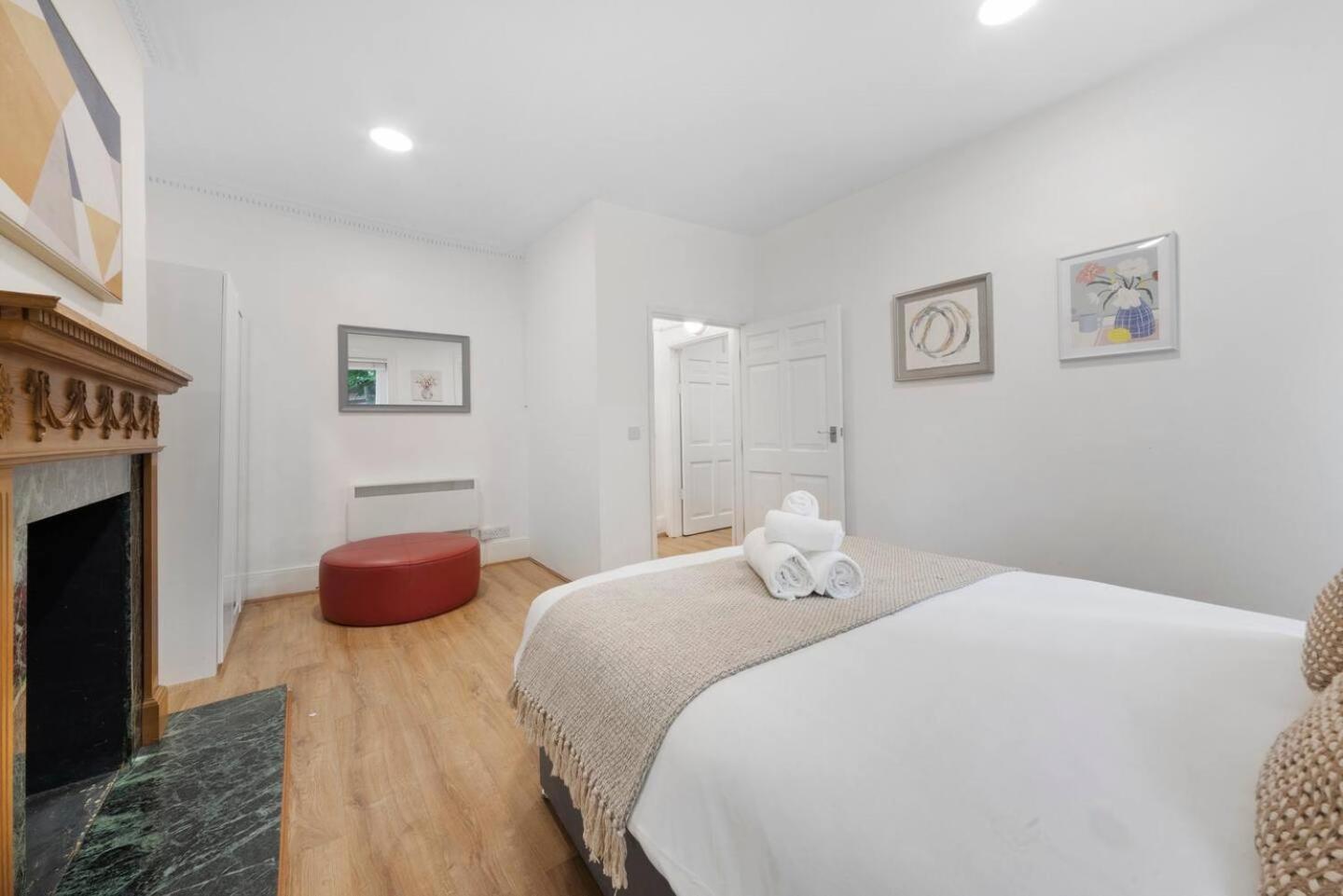 2 Bed Piccadilly Apartment 3 Лондон Екстер'єр фото