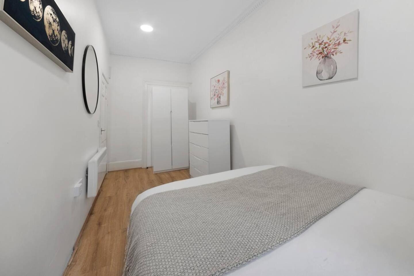 2 Bed Piccadilly Apartment 3 Лондон Екстер'єр фото