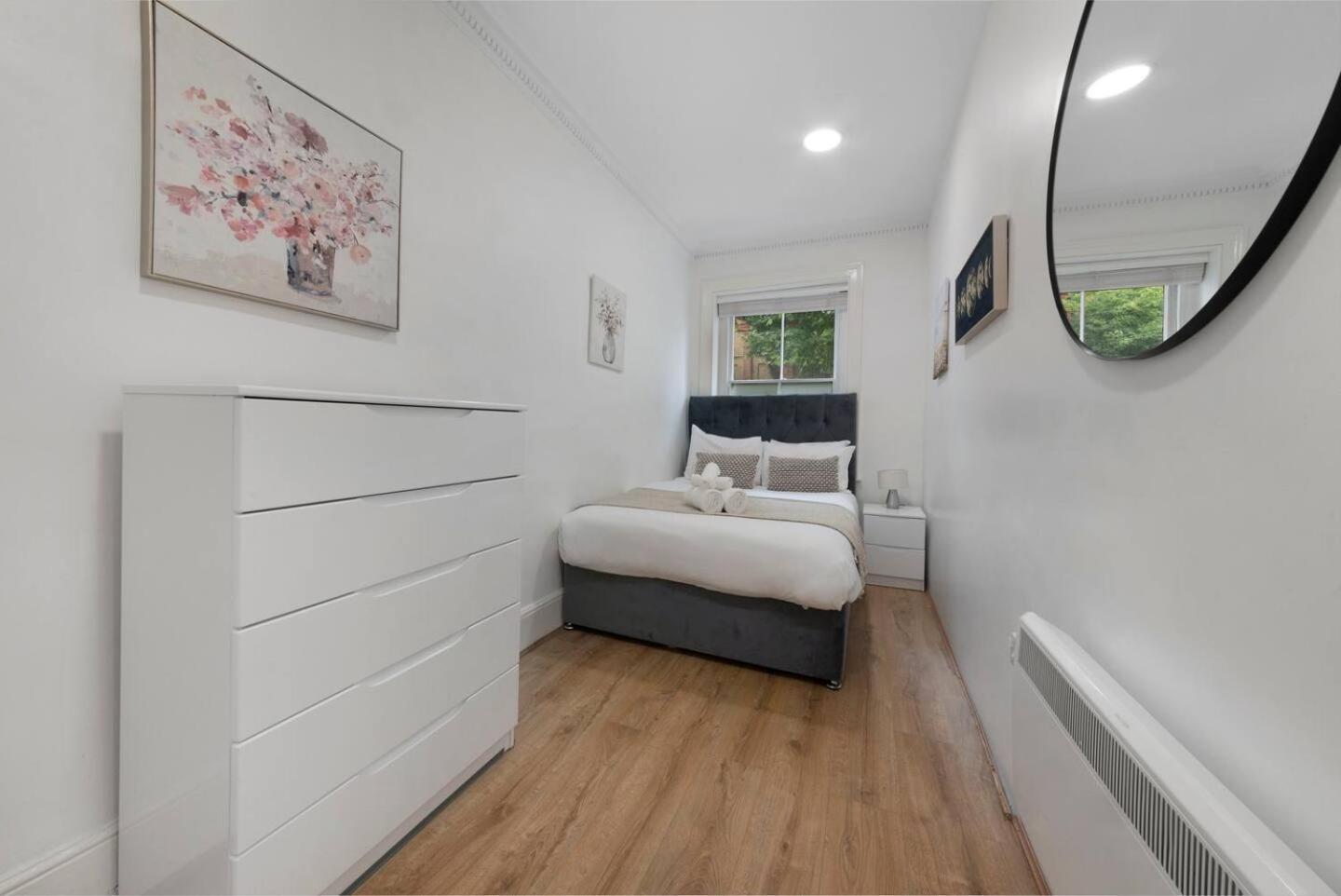 2 Bed Piccadilly Apartment 3 Лондон Екстер'єр фото